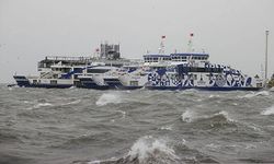İzmir'de vapur seferleri durduruldu!