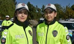 İzmir'in kadın trafik polisleri gece gündüz sahada