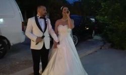 Düğünde söyledikleri şarkı başlarını yaktı!