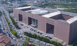 Emekli Hâkim, savcı olan kızını darp etti