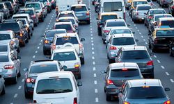 İzmir'de trafiğe kayıtlı araç sayısı 2 milyonu aştı