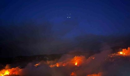 Yangın, tahliye edilen mahalleye sıçradı: Evler alev topuna döndü