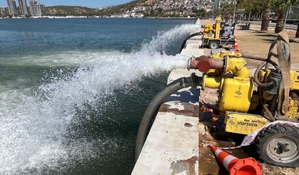 İzmir Körfezi’nde Kötü Koku Vatandaşları Rahatsız Etti