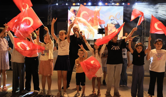 Ahmet Öngel Çameli festivalinde milli duyguları canlandırdı