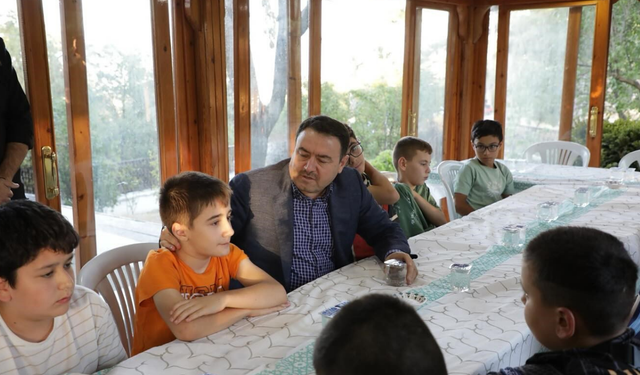 "Yazımda Kardeşlik Var" kampına Vali ziyareti