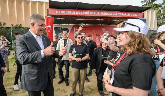 İzBB "Çünkü İzmir gençleriyle güzel"