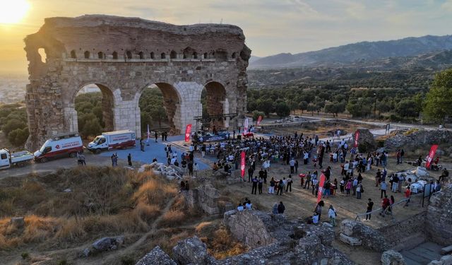 Mitoloji Film Festivali Tralleis’te büyüledi