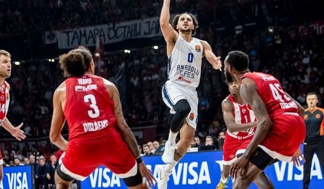 Anadolu Efes, Olympiakos'u 82-78 mağlup etti