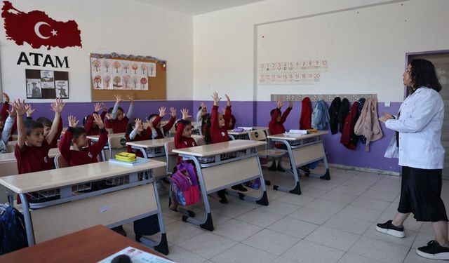 Bayraklı Belediyesinden miniklere hijyen eğitimi