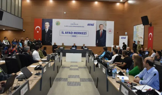 İzmir'de 6,6 büyüklüğünde deprem tatbikatı gerçekleştirildi