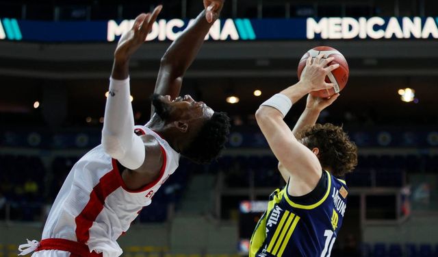 Karşıyaka deplasmanda Fenerbahçe'ye mağlup: 87-73