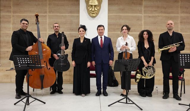 Muğla'da Cumhuriyet balosunda 102 yıllık coşku