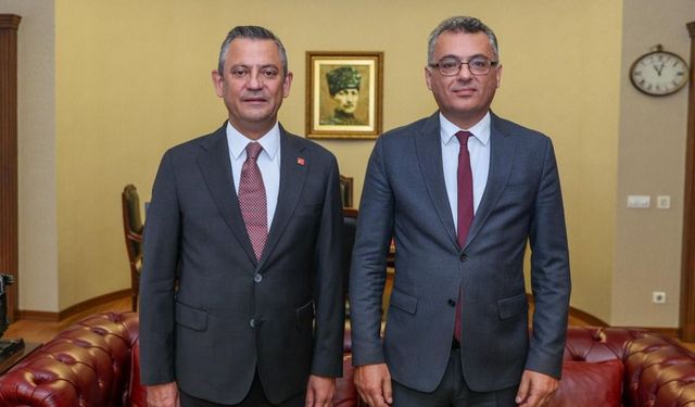 Özel'den KKTC'nin yeni Cumhurbaşkanı Erhürman'a tebrik