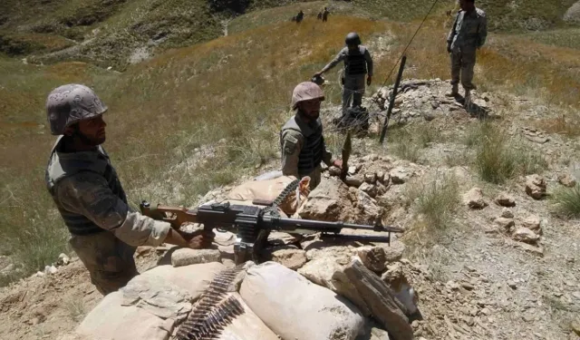 Pakistan ve Afganistan arasındaki ateşkes uzatıldı