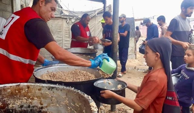 Türk Kızılay'ından Gazze'ye yardımlar hızlandı