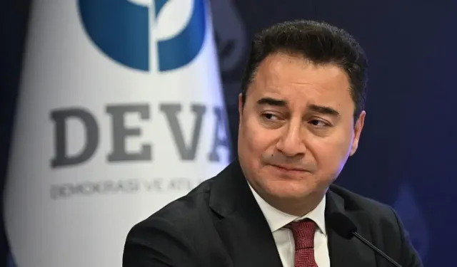 Babacan'dan Özgür Özel'e tebrik