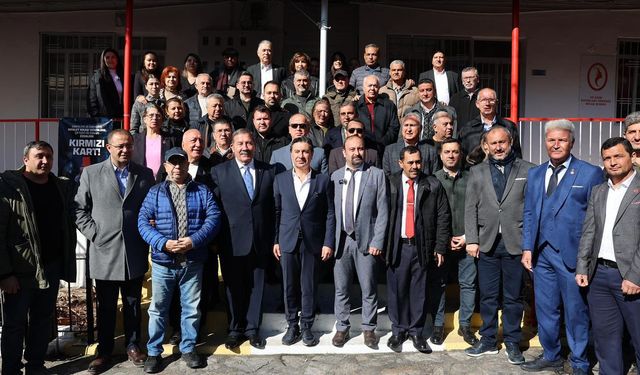 Büyükşehir'den 574 muhtara özel yelek dağıtımı başladı