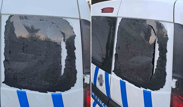 İzmir'de polis aracına saldırı!