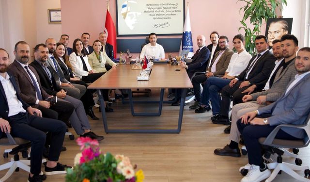 KUGİAD'ın yeni̇ yöneti̇mi̇nden Başkan'a nezaket ziyareti