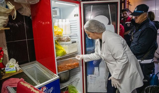 Kuşadası Belediyesi halk sağlığı ile oynayanları affetmiyor