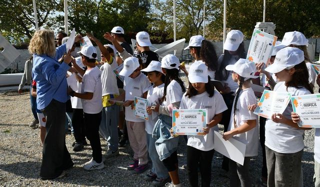 Neopolis küçük heykeltıraşları misafir etti