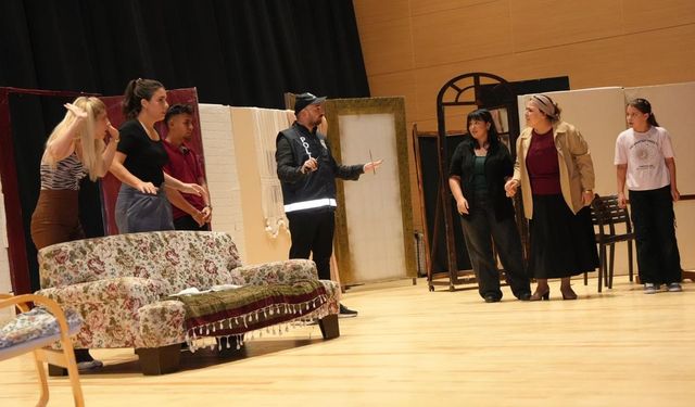 Turgutlu'nun Yetişkin Tiyatro Ekibi sahne alacak