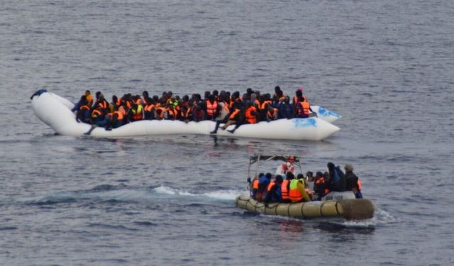 8 ilde göçmen kaçakçılığı operasyonu