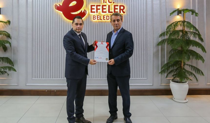 Başkan Yetişkin Efeler'de hizmet rüzgarı estiriyor