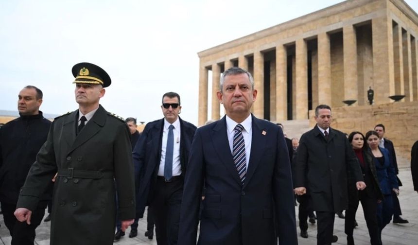 CHP Genel Başkanı Özel'den Anıtkabir'de birlik çağrısı